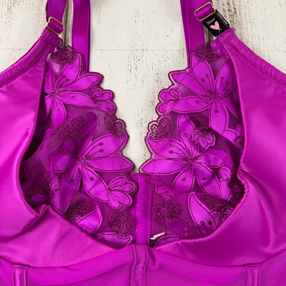 36DD/M VS Very Sexy Ziggy Glam Flower Lightly Lined Quarter Cup Bustier & Thong - Picture 7 of 14